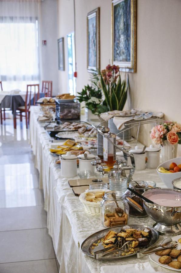 Hotel Pironi San Mauro Mare Exteriér fotografie